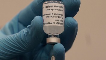 Holandsko pozastavilo očkovanie vakcínou od firmy AstraZeneca