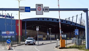 Policajtka pomáhala pri prevádzaní Ukrajincov na Slovensko, môže ísť až na roky za mreže