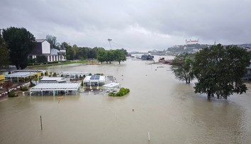 OBRAZOM: Vážny stav v hlavnom meste. Výška hladiny Dunaja v Bratislave presiahla deväť metrov
