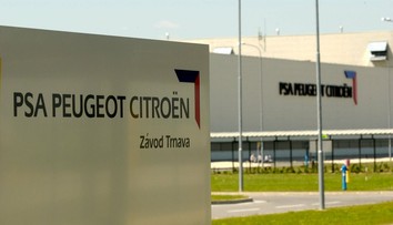 Tragédia v závode Peugeot. Muža zabila samonavíjacia brána