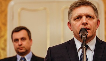 Fico dostal z Bruselu varovanie, týka sa spojenectva zo SNS