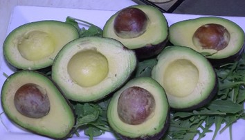 Avokádo je čoraz viac žiadanejšie. Skončí ako palmový olej?