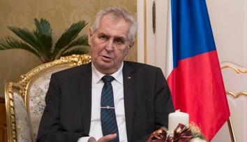 Zeman k českým demonštrantom: Je mi tých chudáčikov ľúto