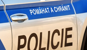 Šokujúci začiatok školského roka v Česku. Žiačka zaútočila nožom, zranila dvoch spolužiakov