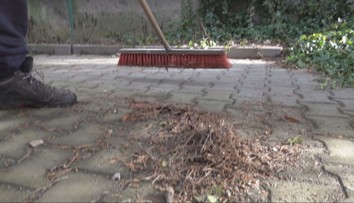 Štát momentálne nemá alternatívu. Projekty pre dlhodobo nezamestnaných majú prestávku