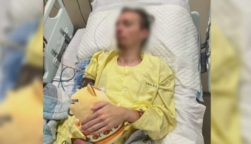 Denis leží v čínskej nemocnici už desiatky dní. Rodičia sa dočkali prevozu vládnym špeciálom