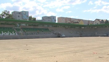 Čas sa kráti, budú robiť aj v nedeľu. Na dokončenie prešovského štadióna majú už len polrok