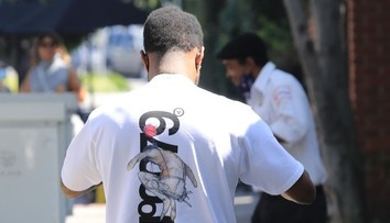 Je z neho štvornásobný otec! Spevák zverejnil rozkošnú fotku