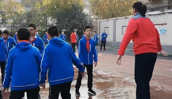 Najvyššie dievča na svete: Má iba 11 rokov a meria neuveriteľných 210 centimetrov