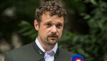 Ján Mičovský odvolal šéfa štátnych lesov Mateja Vigodu