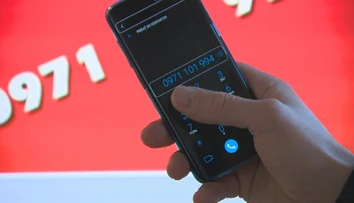 Slovákom vyvolávajú neznáme audiotexové čísla. Nezdvíhajte ani nevolajte späť!