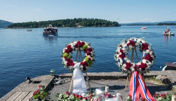 Nórsko pracuje na zákaze poloautomatických zbraní. Zabíjal nimi Breivik