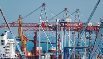 Ruská raketa zasiahla civilnú loď v Odese, hlásia jednu obeť aj zranených