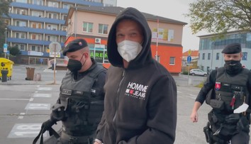 Recidivista chcel pred nástupom do väzenia podpáliť priateľku. Hrozí mu výnimočný trest