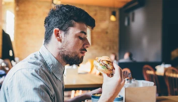 Najznámejší výrobca hamburgerov na svete poriadne prestrelil