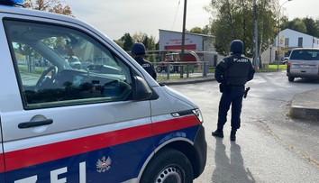 Slovák, ktorý sa zabarikádoval v dome s výbušninami v Rakúsku, je mŕtvy