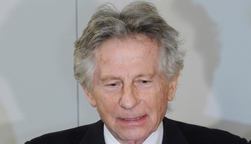 Žena, ktorú znásilnil Roman Polanski, požiada súd o ukončenie prípadu