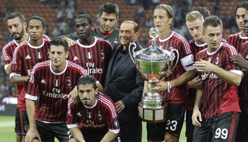 Bývalý taliansky premiér Silvio Berlusconi sa vracia do futbalu