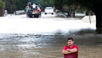 Prečo po hurikáne Harveym ponúklo USA pomoc iba pár krajín? Pýta sa Washington Post