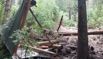 FOTO a VIDEO: Samá spúšť a popadané stromy. Belianske Tatry sa po tragédii ponorili do smútku