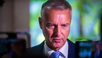 Hlas trvá na svojom. Postu predsedu parlamentu sa nevzdá, vyhlásil Raši