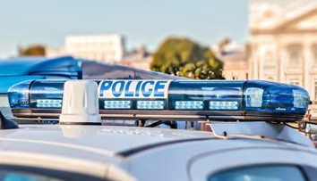 Ďalšie brutálne napadnutie na francúzskej škole. Tínedžera previezli do nemocnice so zástavou srdca