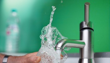 Aj cena vody sa vracia na minuloročnú úroveň