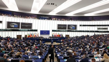 Vrcholné posty exekutívy EÚ ostali neobsadené. Lídri sa na prvom stretnutí v Bruseli nedohodli na menách
