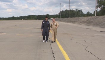 Roman Juraško si vyskúšal akrobatický let v stíhačke. S pilotom dosiahli nečakaný výkon