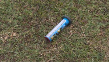 Petra zasiahla raketa do tváre, keď sa nahol nad odpaľovaciu rampu. Išlo o pyrotechniku vyššej kategórie