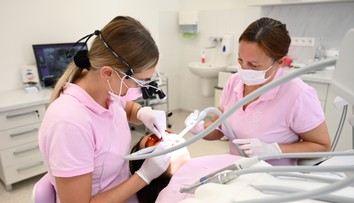 Zubári zažívajú obrovský nápor. Náhle zrušenie benefitov vyvolalo hotové šialenstvo