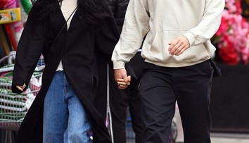 Je to tam! Nový pár sa ruka v ruke odhalil sám