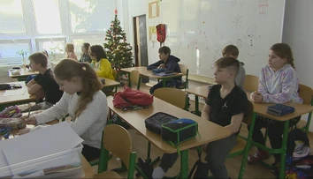 Úradujú choroby, inde chcú šetriť. Niektoré školy si predĺžili vianočné prázdniny