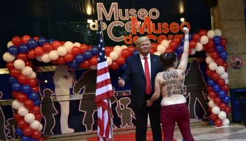 Feministky sa vtipne pomstili Trumpovi: Chyťme patriarchát za gule!