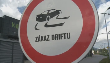 Na pozemok osadil jeho majiteľ zákazovú značku, ktorá neexistuje