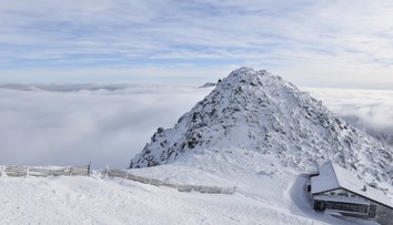 Na staniciach Chopok a Holý vrch vyčíňal orkán