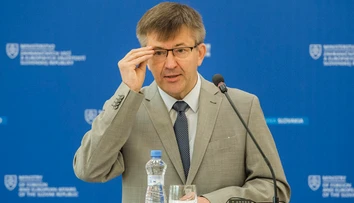 Odchádzajúci bieloruský veľvyslanec prehovoril: Doma ma možno označia za drogového dílera