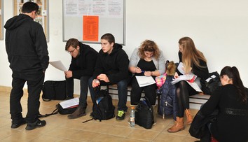 Minister školstva nevidí žiaden dôvod na to, aby sa vysokoškoláci učili online