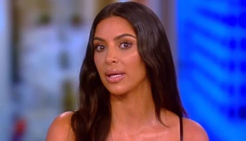 Kim Kardashian o snímkach s jej celulitídou. Vysvetlila, ako to bolo