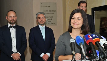 Jurinová a Viskupič sa vzdali mandátov: Bolo neúnosné robiť dve funkcie