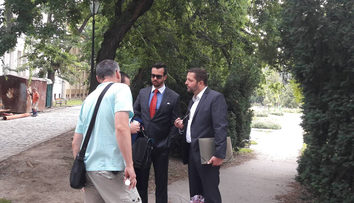 Brtvu z kauzy tunelovania BMG Invest a Horizont Slovakia zadržala polícia pred súdom