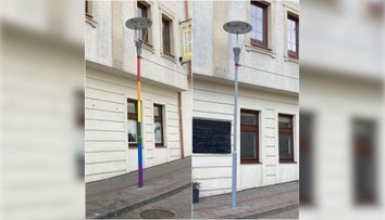 Z dúhových farieb je sivá. Pietne miesto na pamiatku obetí streľby na Zámockej premaľuje mesto späť