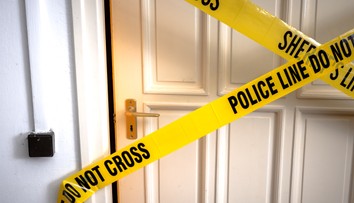 V byte našli mŕtveho otca s dvojročným synom, polícia uzavrela niekoľkomesačné vyšetrovanie