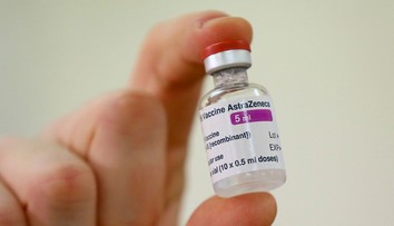 Na Slovensku sme už mali mať pol milióna dávok. Realita je úplne iná