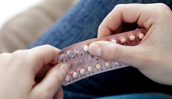 Státisíce Sloveniek skončili s hormonálnou antikoncepciou. Podľa gynekologičky sú za tým tieto dôvody (+ graf)