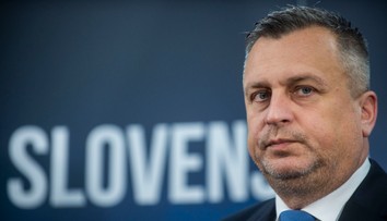 Dankova SNS chce presadiť, aby mohli poslanci sobášiť. Politikov to má priblížiť k bežným ľuďom