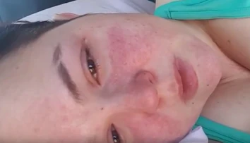 Dievčaťu došiel na opustenej ceste benzín. Prežila tam päť dní hrôzy