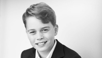 Prince George oslavuje jedenáste narodeniny. William a Kate sa podelili o jeho novú fotografiu