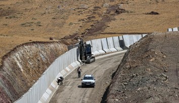 Turecko stavia proti utečencom z Afganistanu múr. Nebudú chýbať ani ostnaté drôty a zákopy