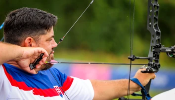 Slovensko má na Európskych hrách prvé zlato. Získal ho lukostrelec Jozef Bošanský